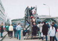 �x������1989